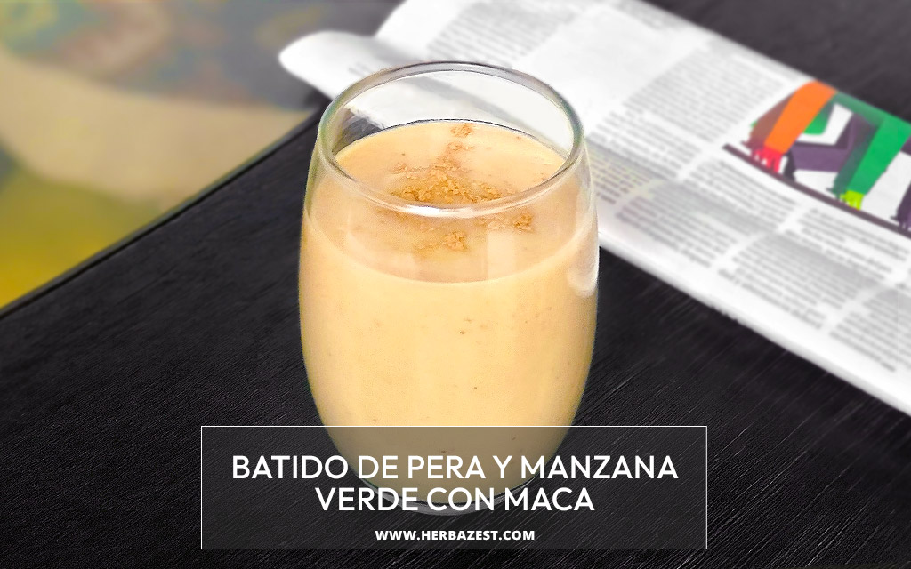 Batido de pera y manzana verde con maca